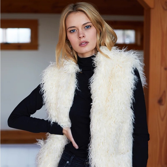 Emerson Fry Ivory Fluffy Vest - Picture 3 of 9